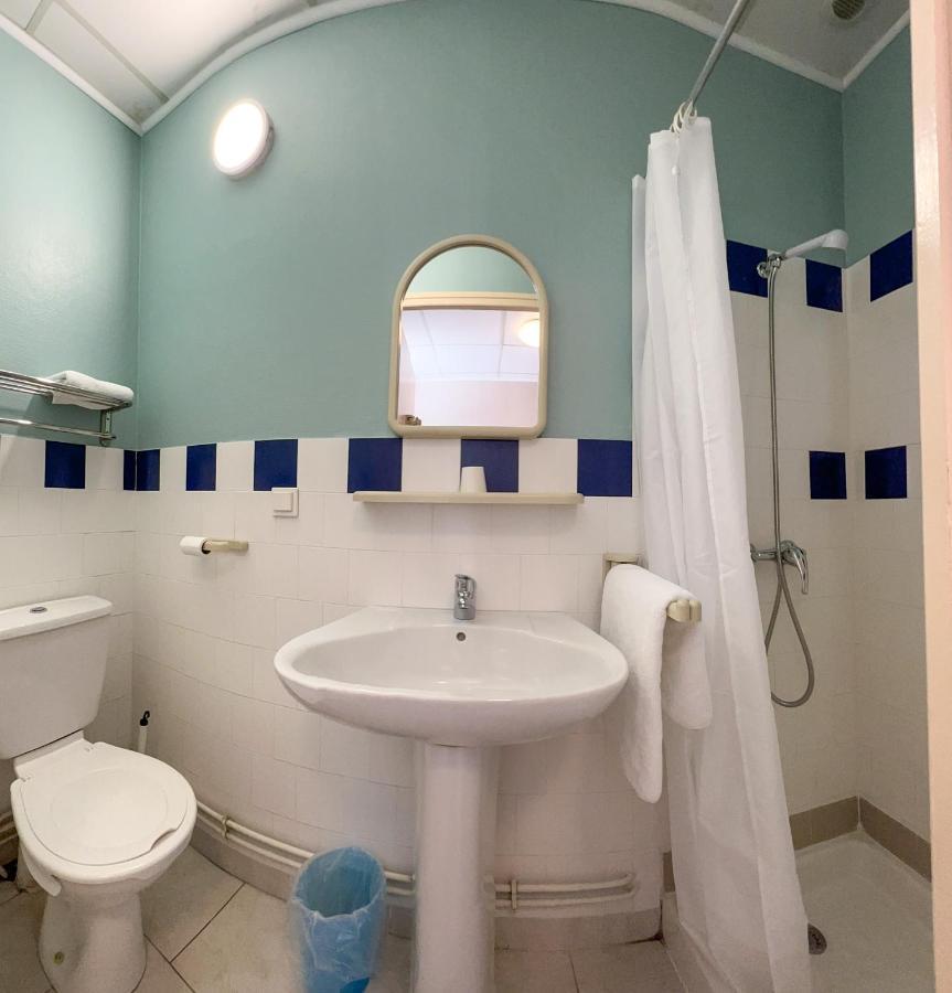 Le Petit Logis Hotel Beaumont-en-Véron Kültér fotó
