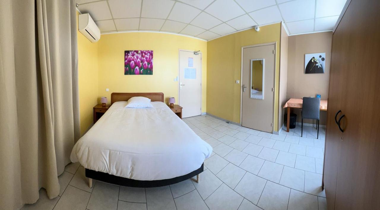 Le Petit Logis Hotel Beaumont-en-Véron Kültér fotó