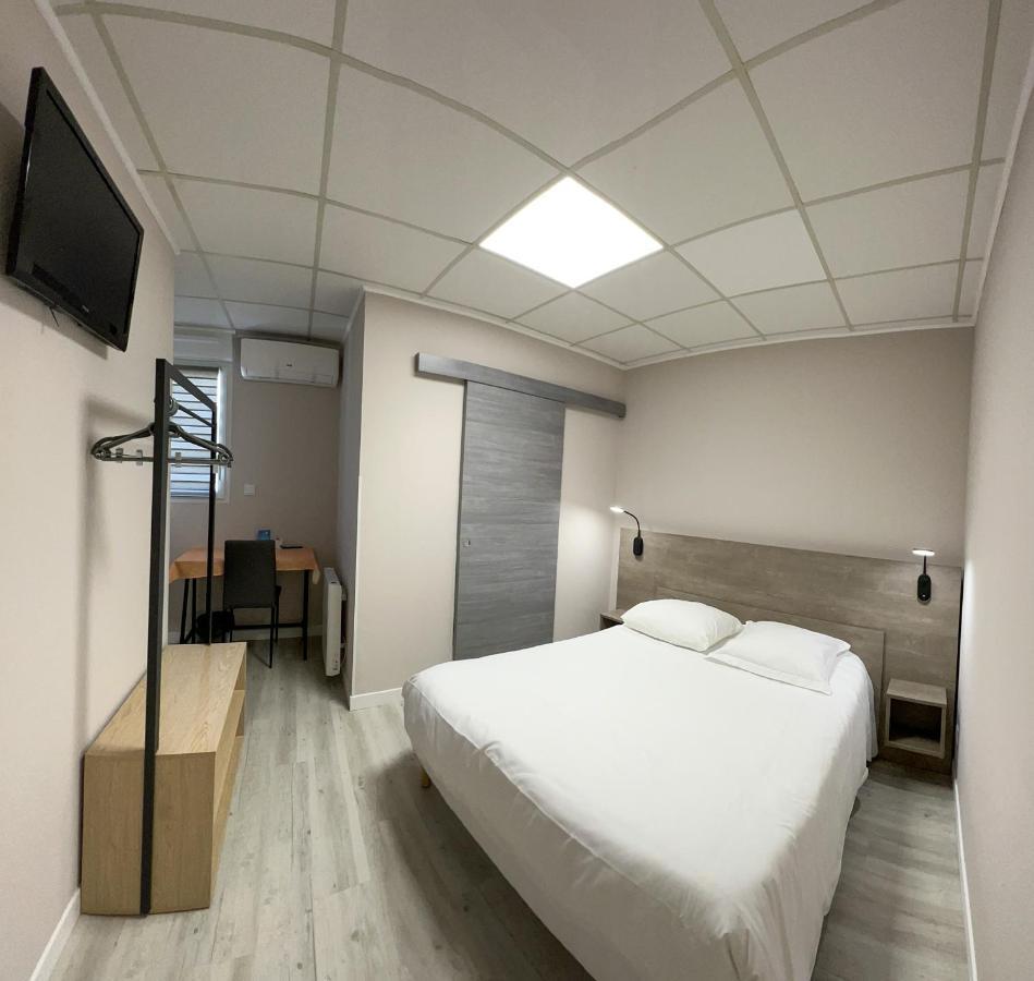 Le Petit Logis Hotel Beaumont-en-Véron Kültér fotó