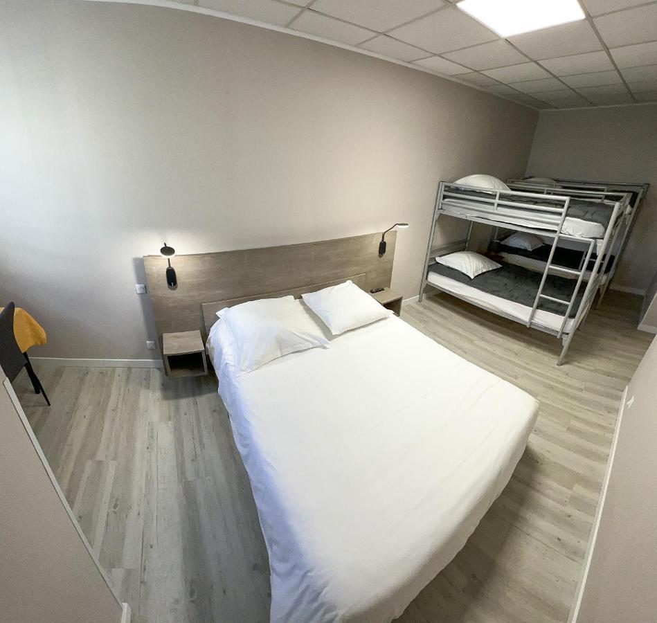 Le Petit Logis Hotel Beaumont-en-Véron Kültér fotó