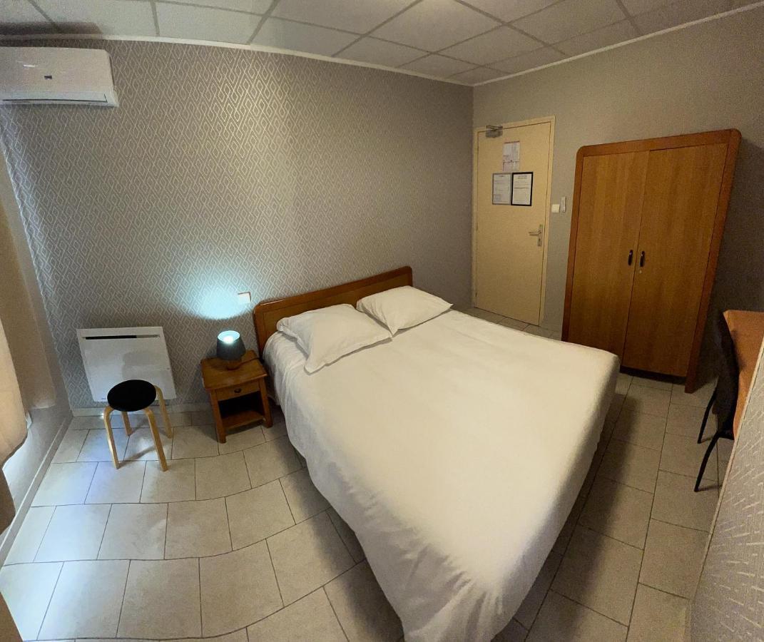 Le Petit Logis Hotel Beaumont-en-Véron Kültér fotó