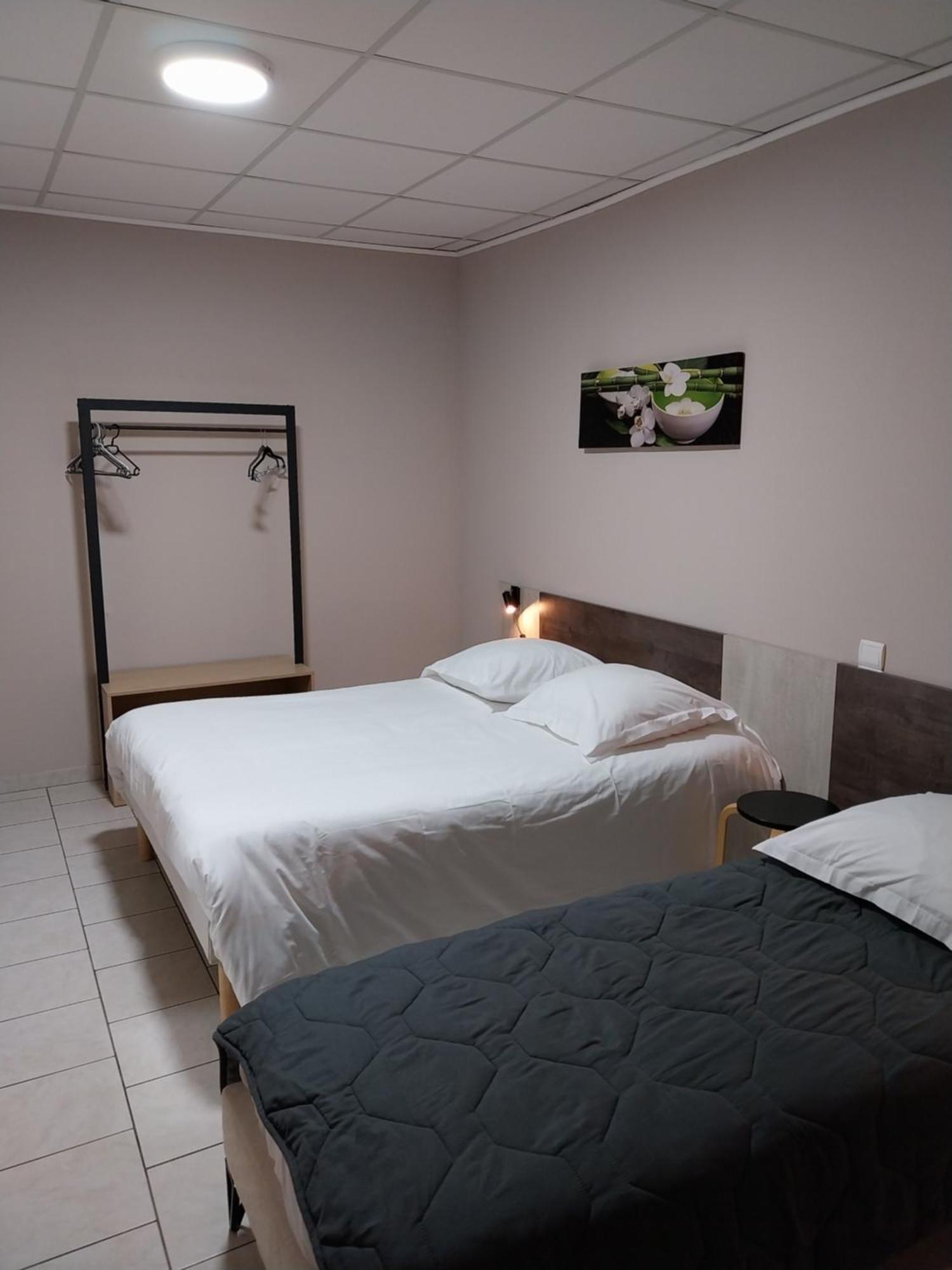 Le Petit Logis Hotel Beaumont-en-Véron Kültér fotó