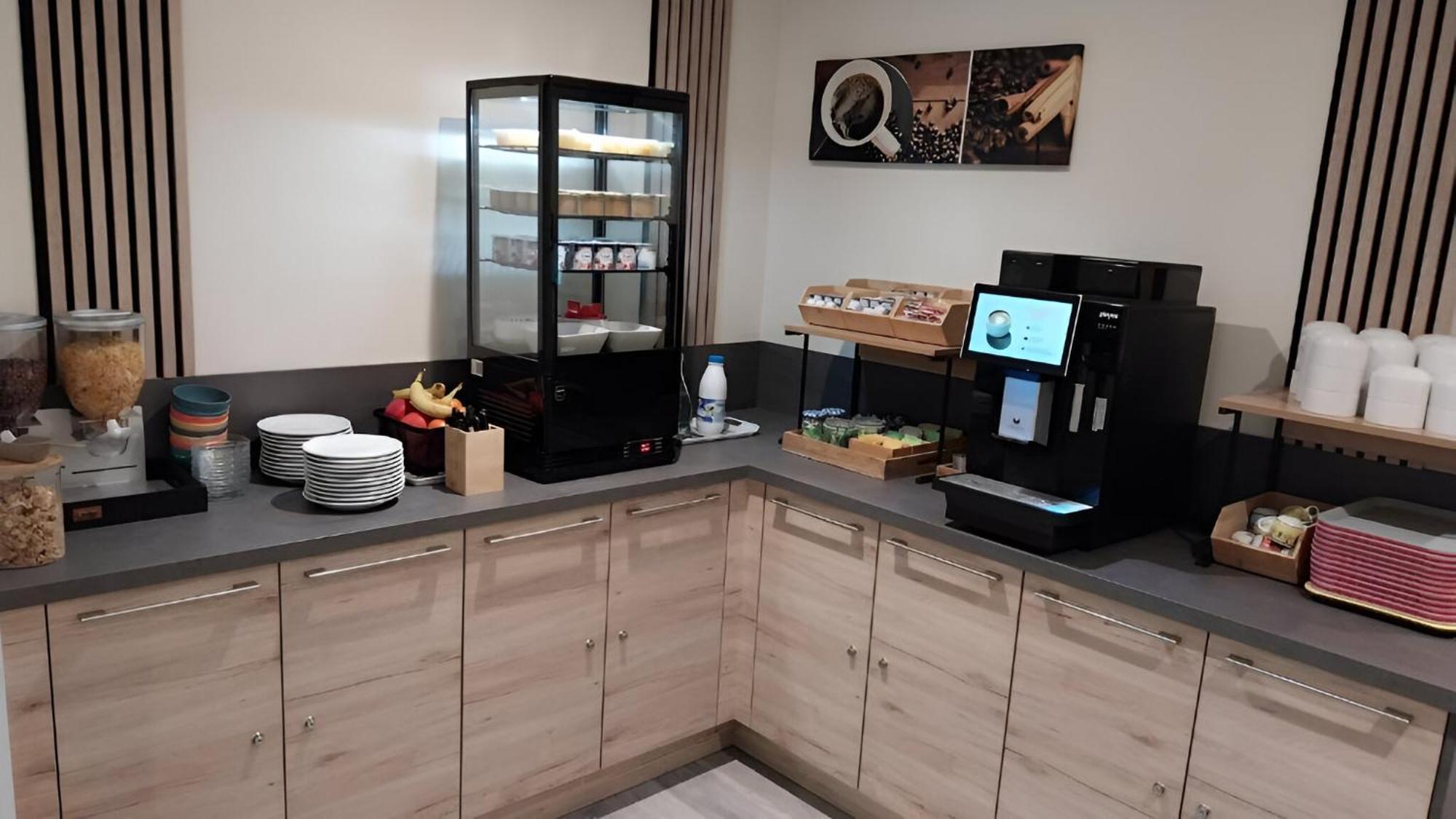 Le Petit Logis Hotel Beaumont-en-Véron Kültér fotó